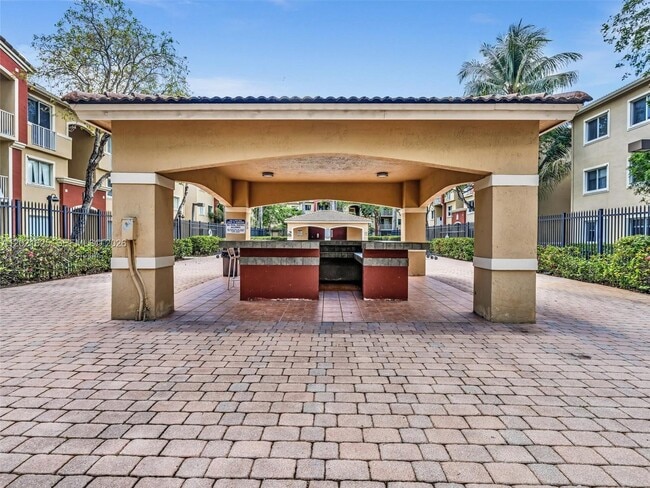 Building Photo - 7085 Nova Dr