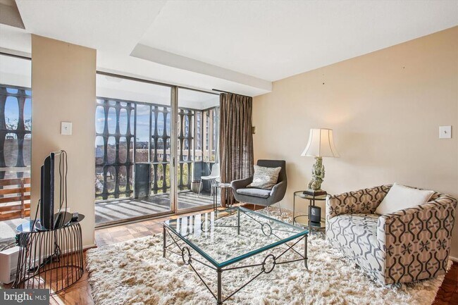 Building Photo - 1311 Delaware Ave SW