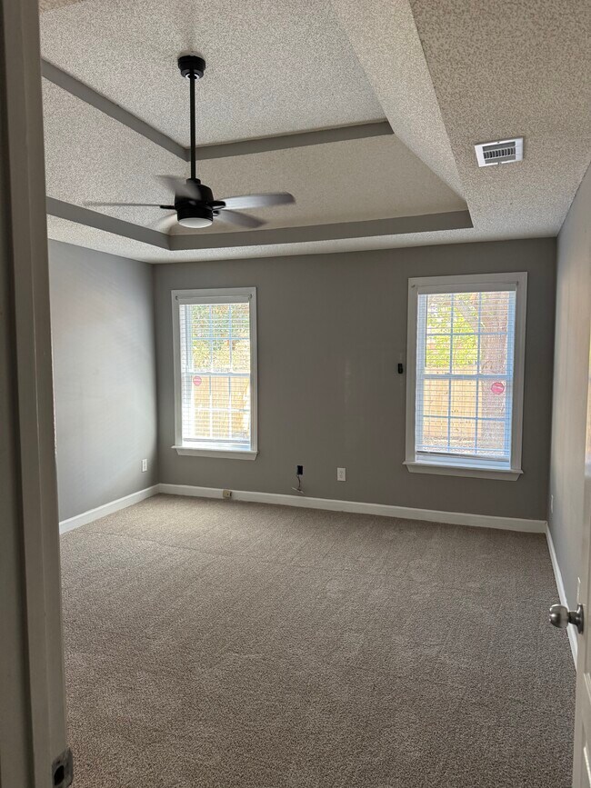 Building Photo - Wilmington Place Home