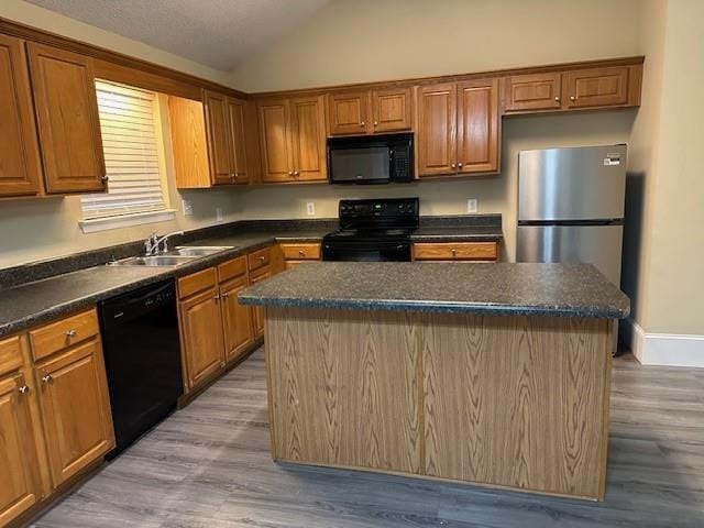 Building Photo - 2166 Spring Grove E