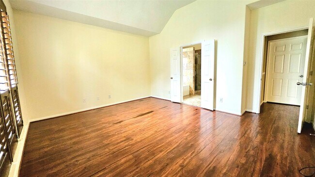 Building Photo - 3121 English Oaks Blvd