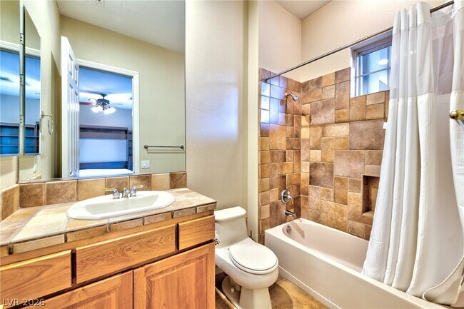 Building Photo - 3 Regent Park Ct