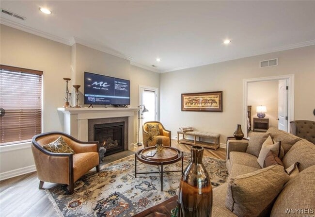 Building Photo - 5281-5287 Chestnut Ridge Rd