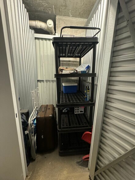 Building Photo - 201 SW 17th Rd