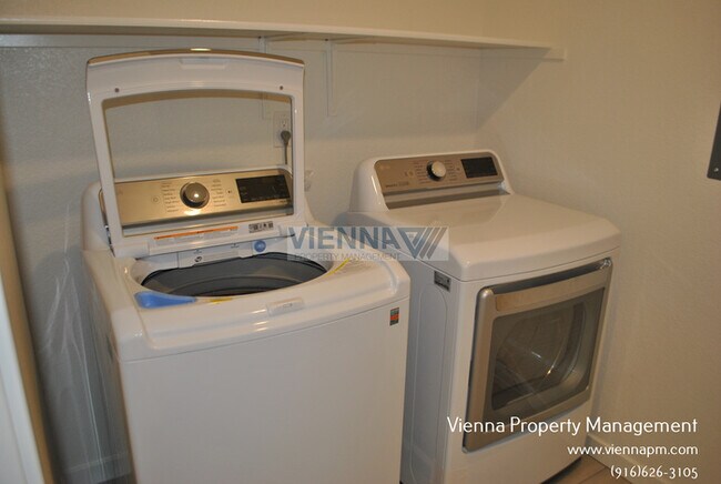 Building Photo - 2273 Milky Way Cir