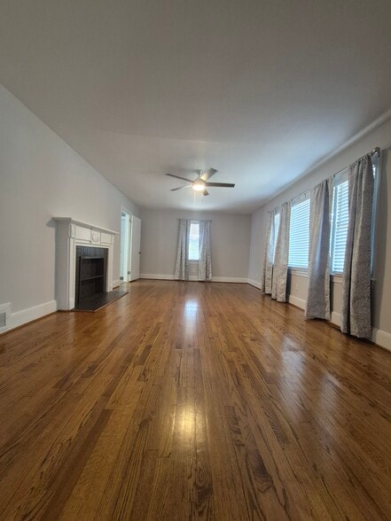 Building Photo - 1802 S Elm St