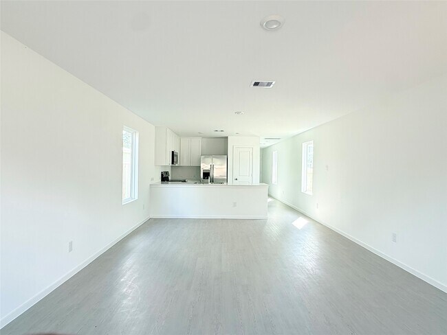 Building Photo - 3606 Duplet Ave