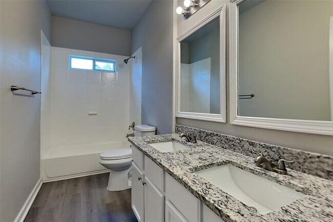 Building Photo - 6602 Albion Cresent Dr