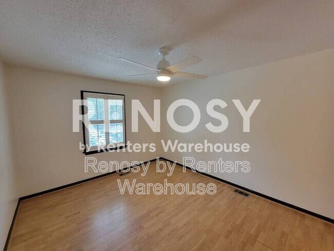 Building Photo - 914 Wildwood Square Ct