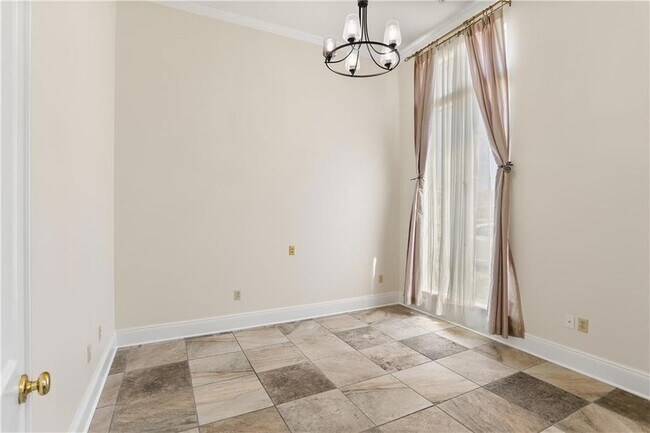 Building Photo - 421 E Honors Point Ct