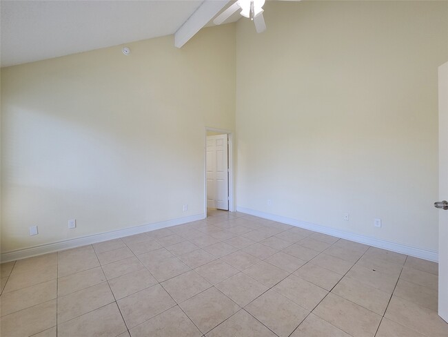 Building Photo - 6215 Francis Marion Dr