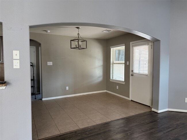 Building Photo - 5 Indian Palms Dr