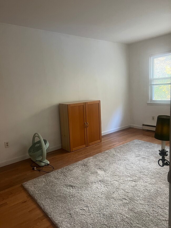 Building Photo - 56 Wakelee Ave