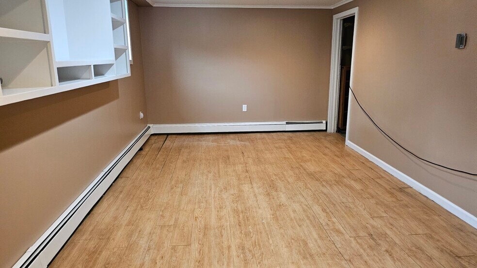 Play Room Den - 5 Tudor Ct W