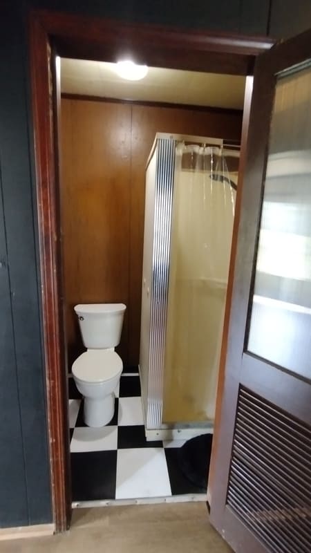 Building Photo - 226 Beaver Ave NE