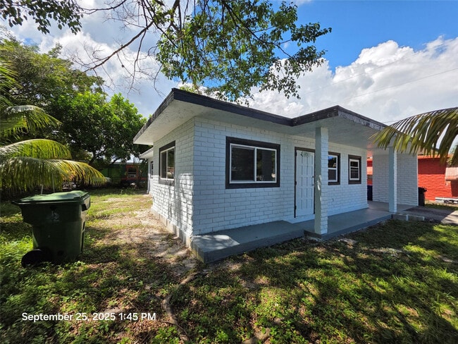 Building Photo - 1751 NW 29th Terrace