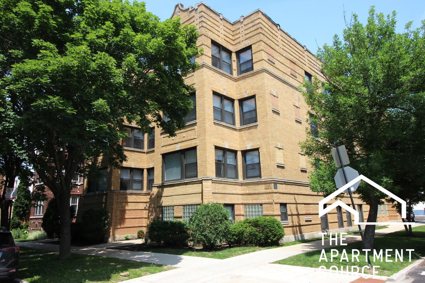 Building Photo - 3216 W Argyle St
