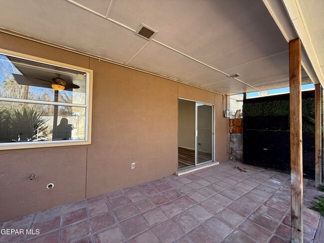 Building Photo - 10407 Ashwood Dr