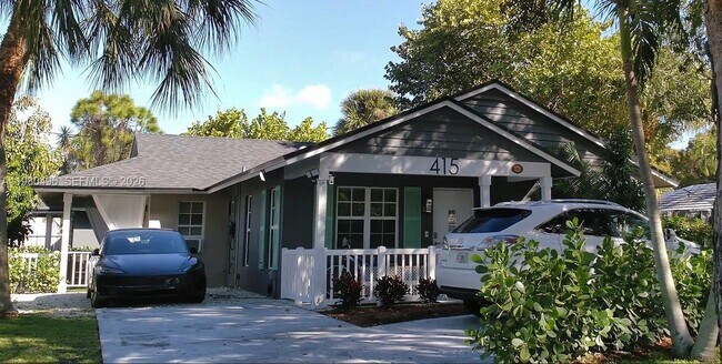 Building Photo - 415 32nd St