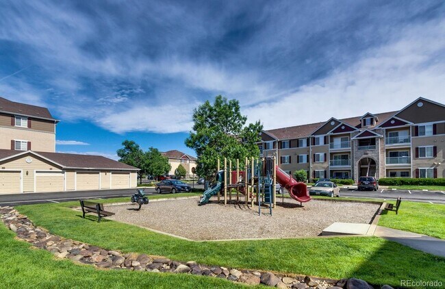 Building Photo - Top Floor Penthouse Condo in Cherry Creek School District