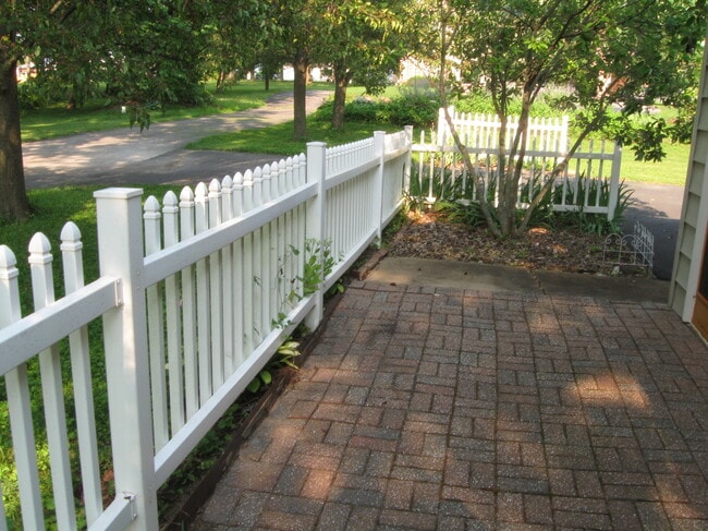 Building Photo - 9254 Sappington Rd