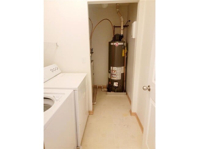 Building Photo - 3049 Chamberlain St