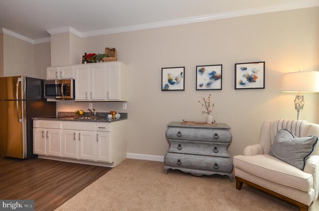 Building Photo - 2222 Colts Neck Rd