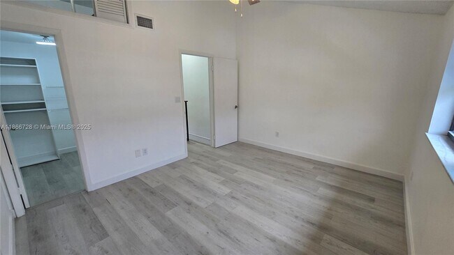 Building Photo - 8060 SW 152nd Ave