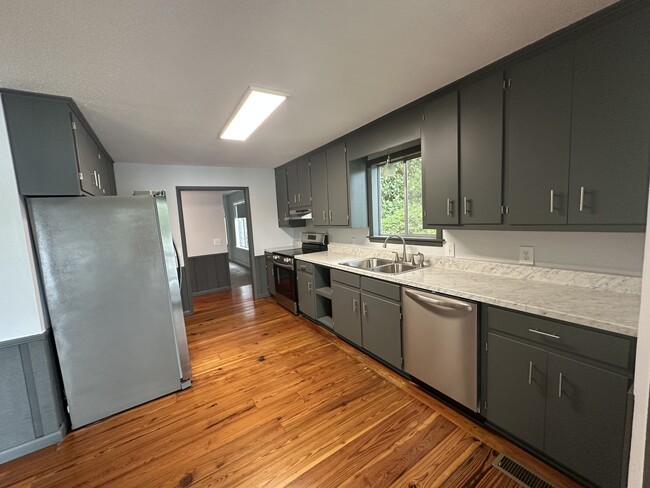 Building Photo - 112 Choctaw Dr