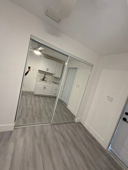 Building Photo - 2210 NW 31st Ave