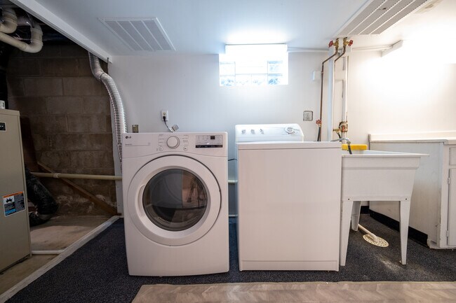 Building Photo - 4517 W 113th St