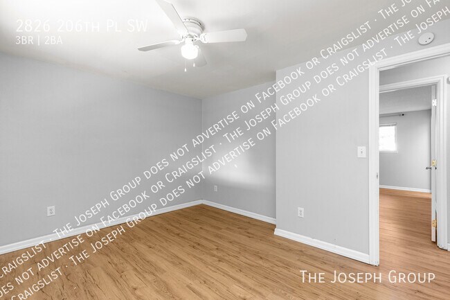 Building Photo - 2826 206th Pl SW