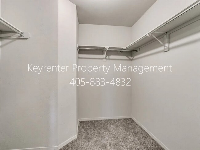 Building Photo - 1636 Eighty-Niner Ter