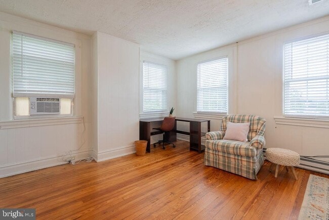 Building Photo - 315 Frederick St