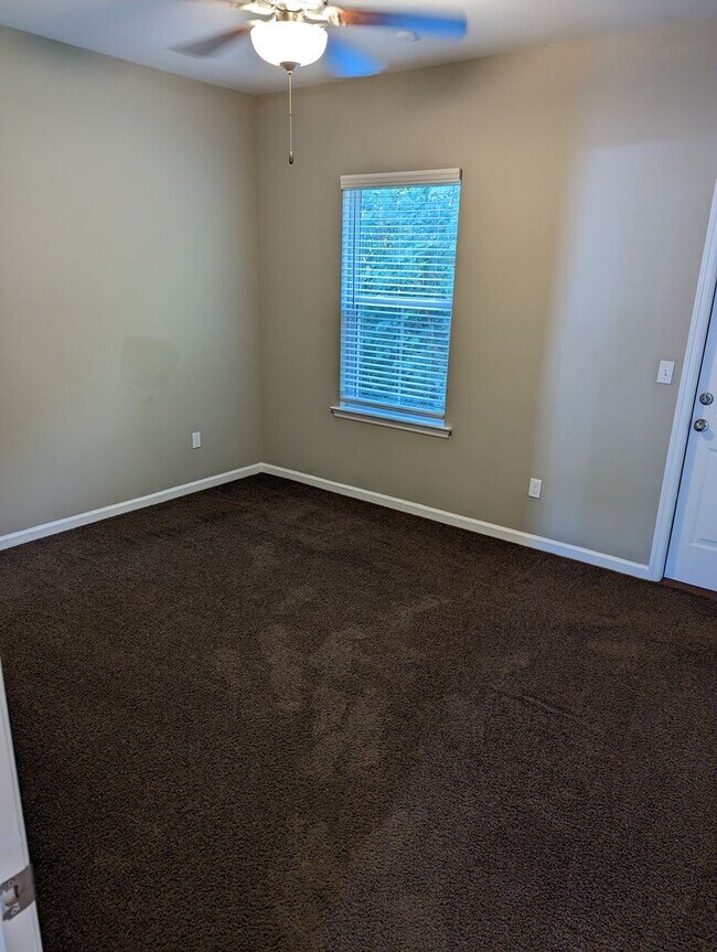 Building Photo - Available for Immediate Occupancy