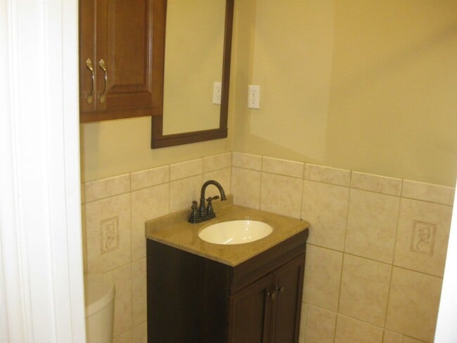 Building Photo - Lease 2 Own ...This Great South Springfiel...