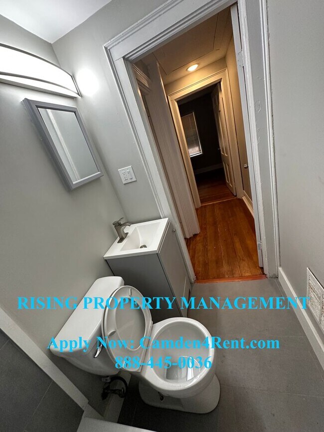 Building Photo - End unit 2 bedroom 1 bathroom home located in the historic Fairview section of Camden with Parkin...