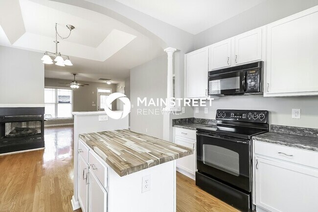 Building Photo - 3 Bedroom Pet-Friendly Home in CLAYTON, NC with Main Street Renewal