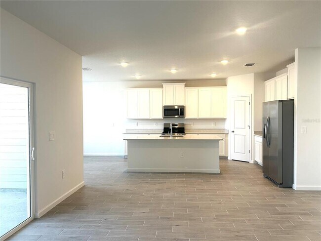Building Photo - 6637 SW 89th Loop
