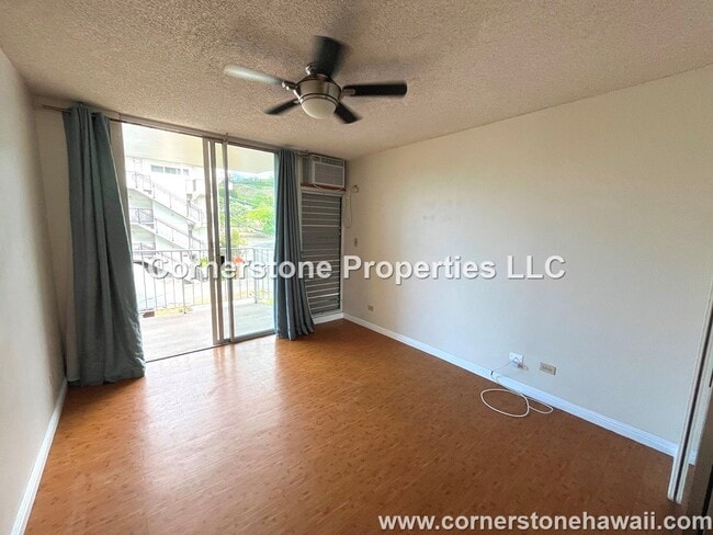 Building Photo - 1650 Piikoi St