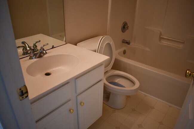 Building Photo - 2612 Stirrup Ridge Ln