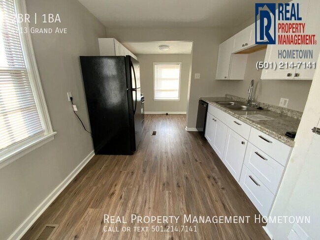 Building Photo - Newly Renovated 2-Bed 1-Bath Home in Littl...