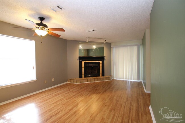 Building Photo - 2813 Langley Ave