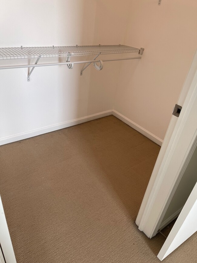 Building Photo - 1255 S State St