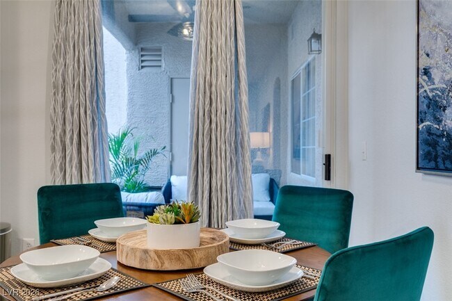 Building Photo - 75 N Valle Verde Dr