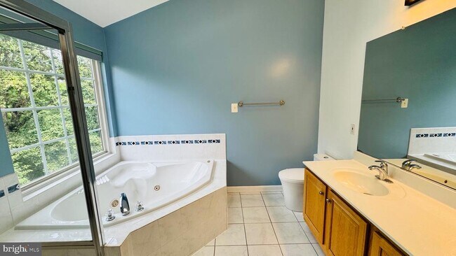 Building Photo - 26101 Nimbleton Square
