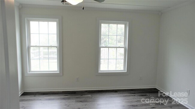 Building Photo - 2309 Ivy Run Dr