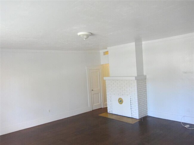 Building Photo - 505 NE 9th Ave