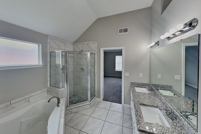 Building Photo - 5657 Wolf Pack Dr