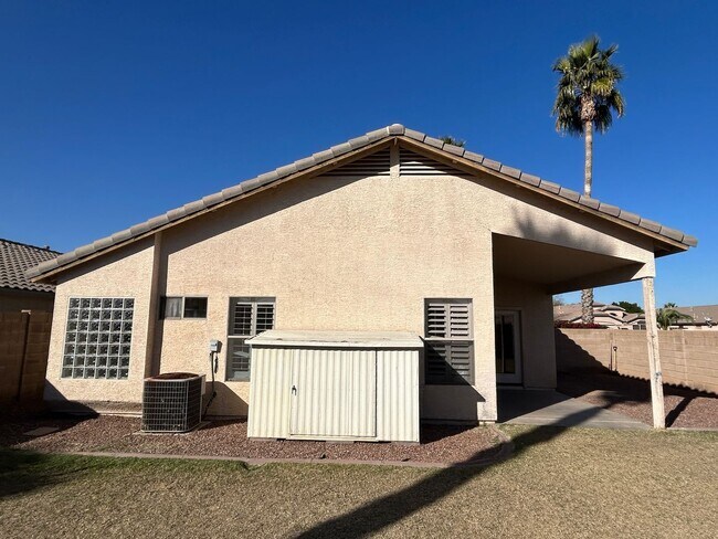 Building Photo - 12813 W Palm Ln